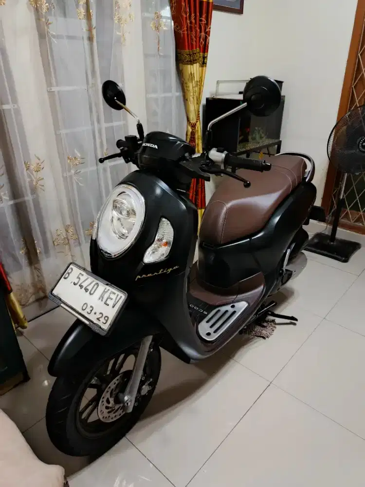 NEW HONDA SCOOPY PRESTIGE BLACK CBS ISS SMARTKEY 2024 (GRESS)
