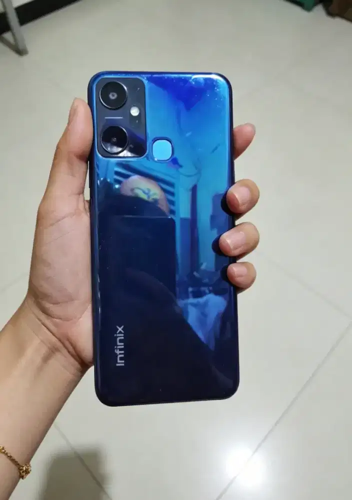 Infinix smart 6 plus Ram 6 (3+3)/64 ,murmer