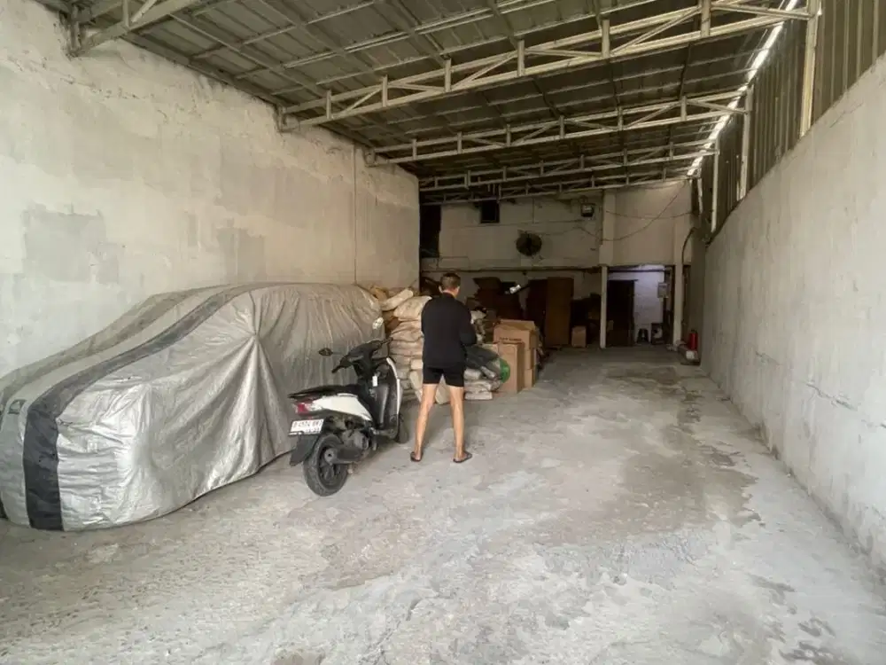 Gudang Pegadungan Kali Deres 411m 3 lantai, murah