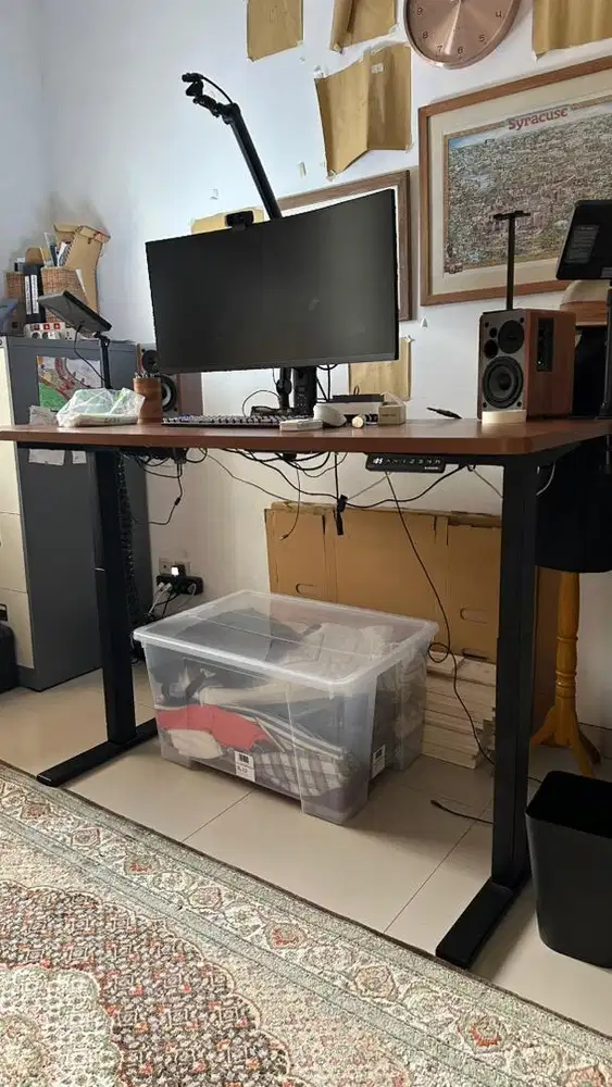 MEJA KERJA NAIK TURUN (ADJUSTABLE STANDING DESK)