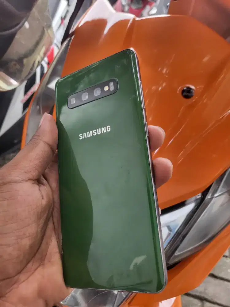 Jual cepat samsung s10 plus 8/128 resmi fullset