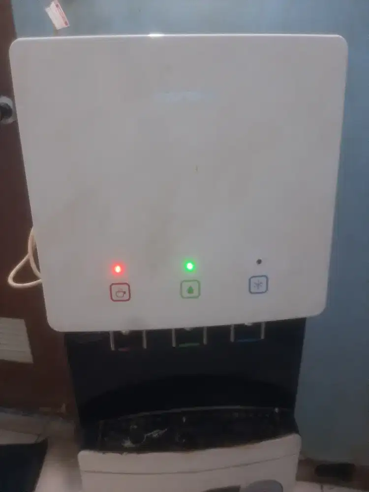 Dispenser galon bawah polytron negoo sampe jadi