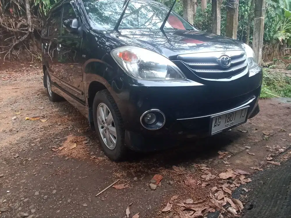 Mobil Avansa type S MT 2010