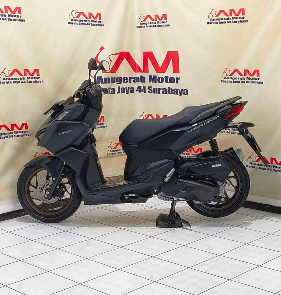 Ready Km 1600 Honda new vario 160 Cbs tahun 2025 Hitam doff