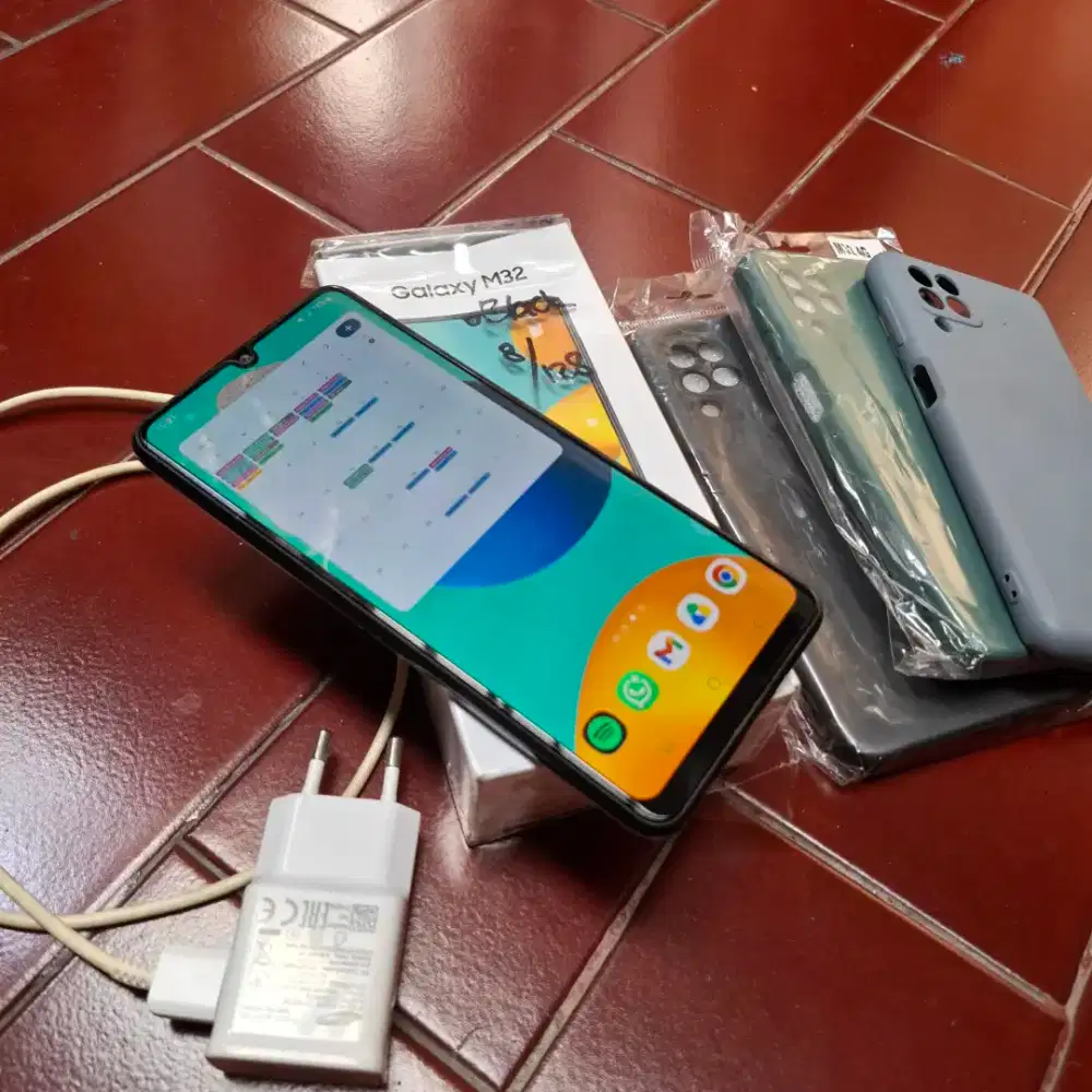 Samsung Galaxy M32 Navy 8/128 fullset SEIN