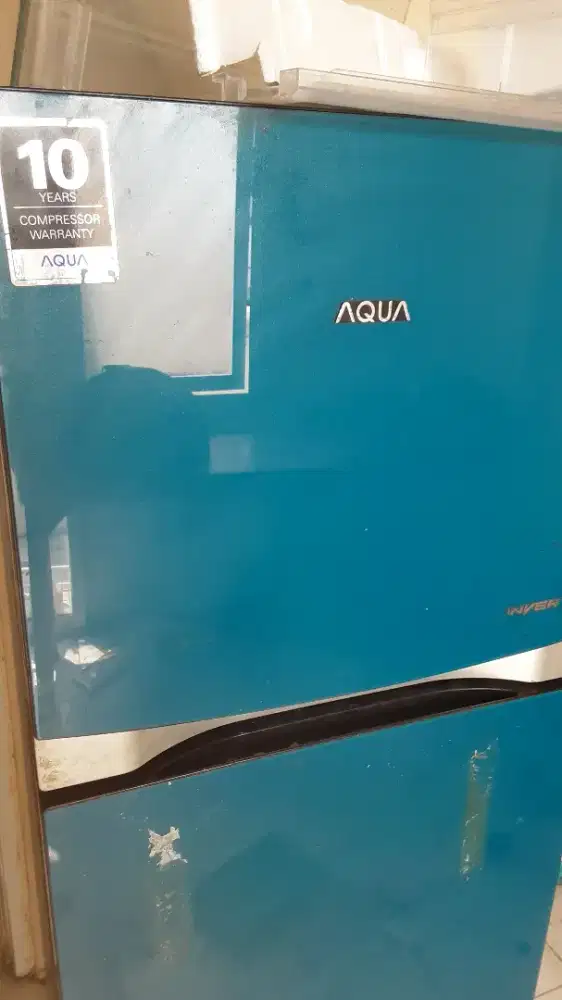 Kulkas 2 pintu Aqua Inverter