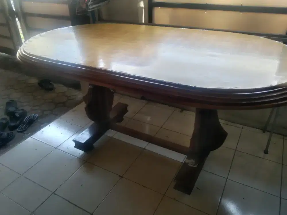 meja makan tanpa kursi
