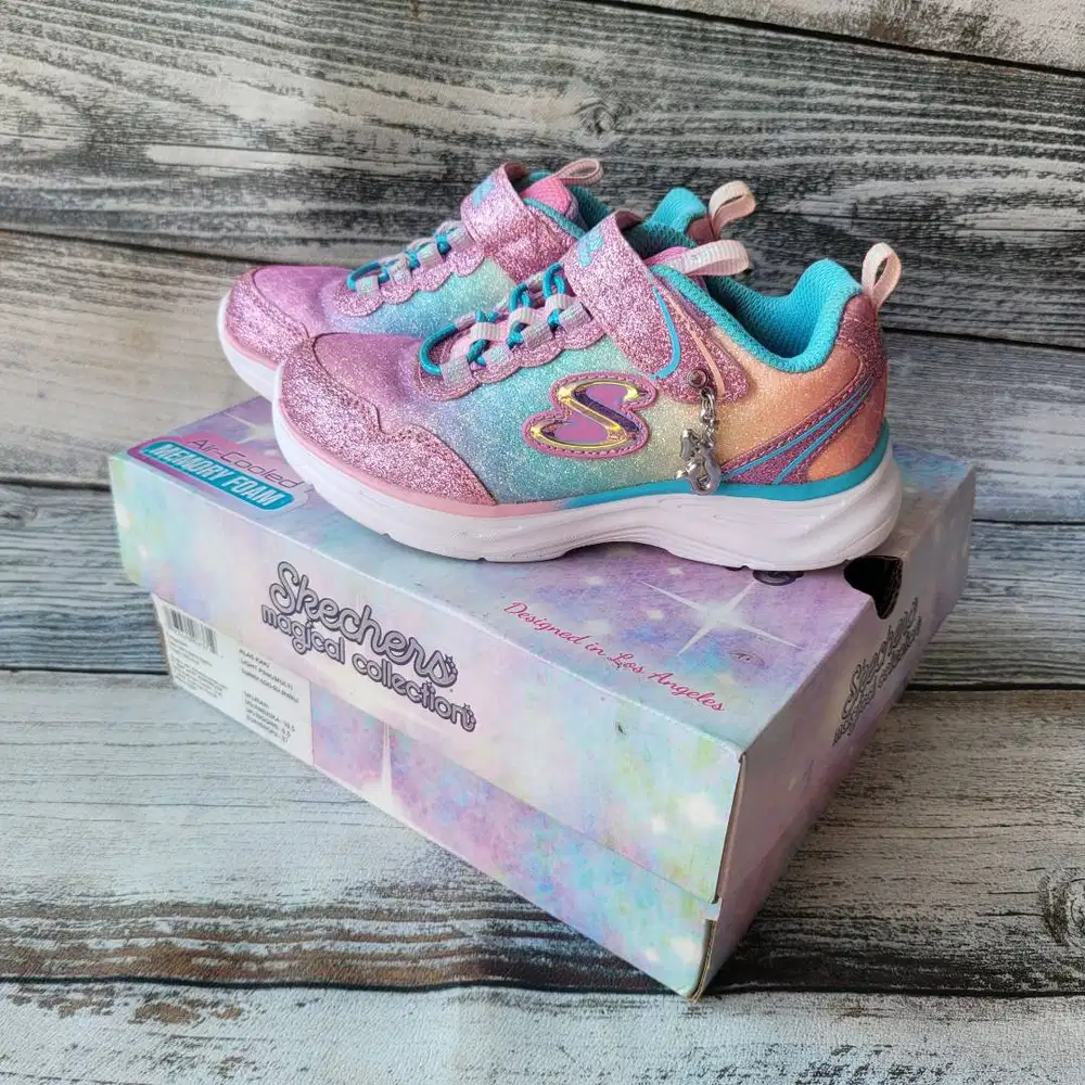 Sepatu Anak Skechers Girls' Glimmer Kicks Sea Sparkle - Ukuran EUR 27