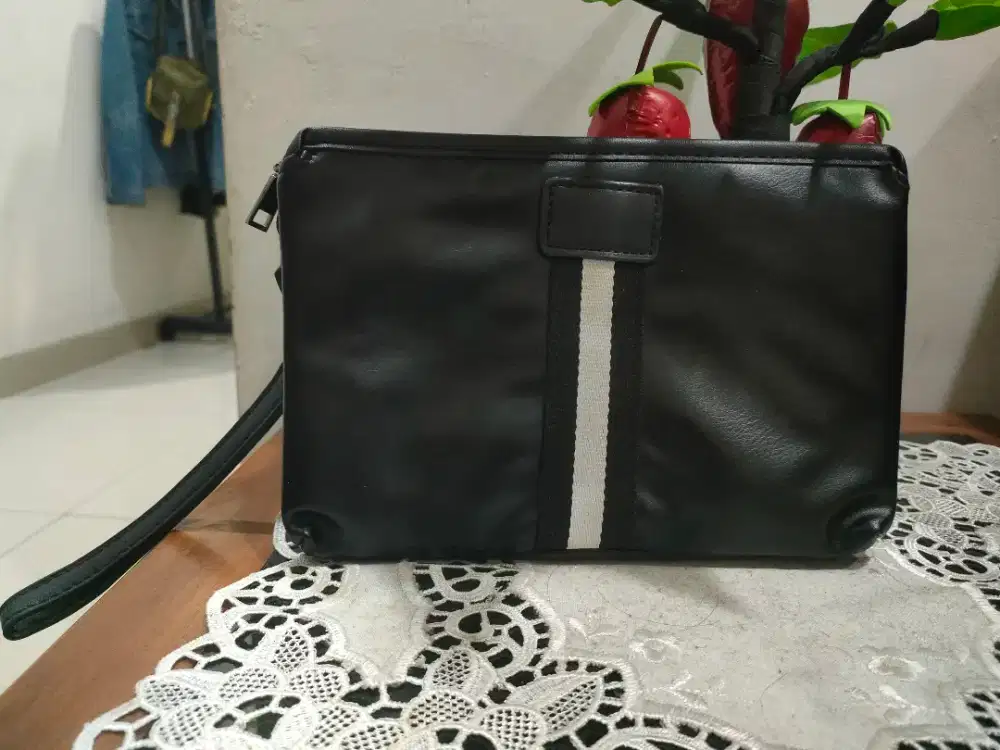 Handbag pribadi Impor. ukuran sedang,Bahan Kulas.
