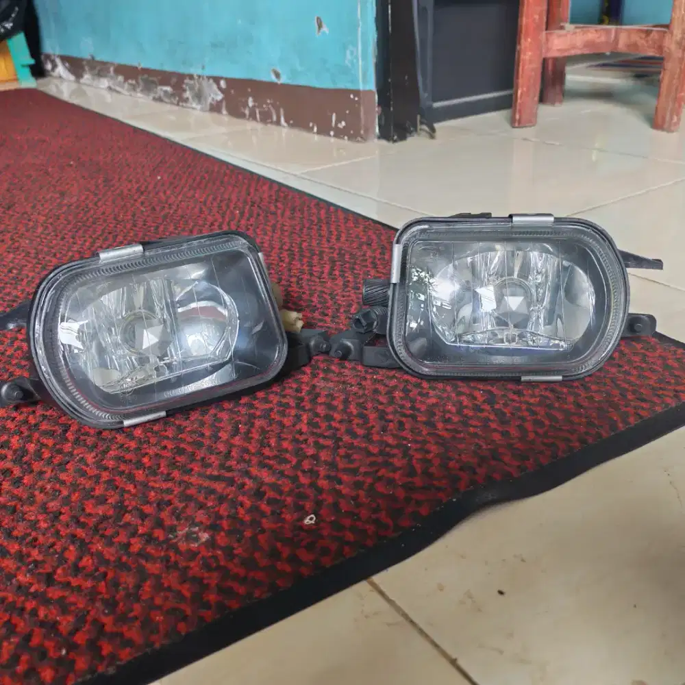 LAMPU MOBIL MERZI
