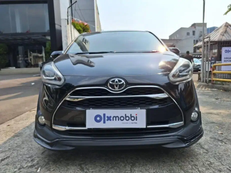 LOW DP Toyota Sienta 1.5 Q Bensin-AT 2017 SOU