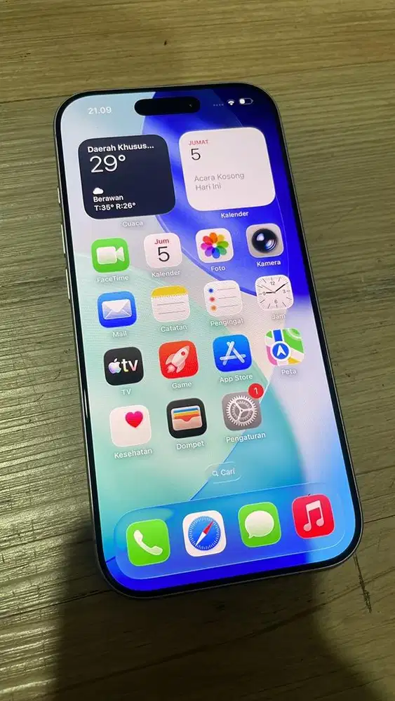 Iphone 17 like new