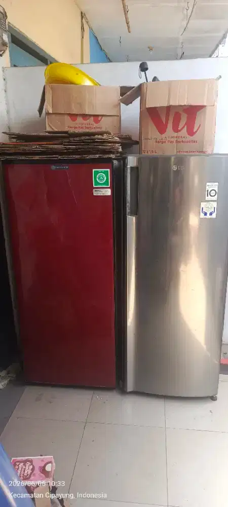 Jual 2 Freezer kondisi mati