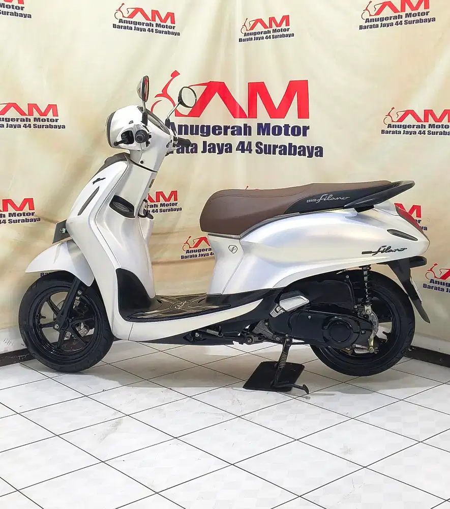 km 8 Ribu Yamaha grand filano Lux  125 tahun 2023 warna putih