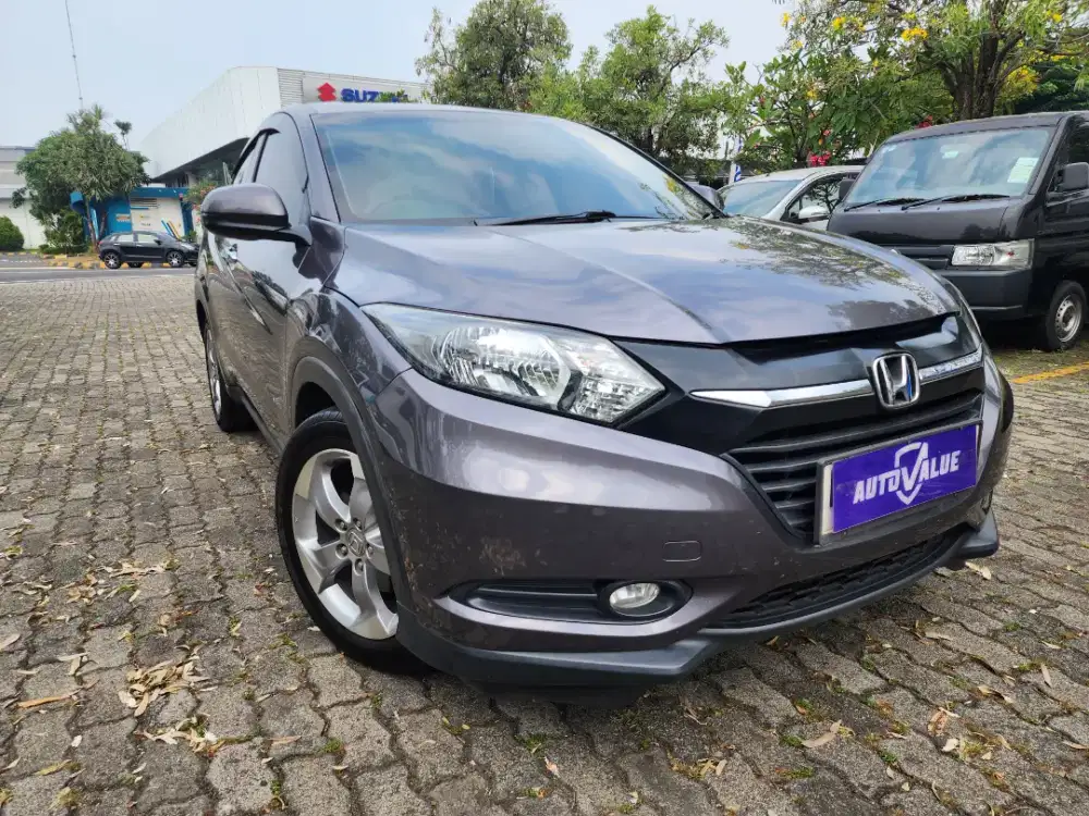Honda HRV E CVT 2018 Abu Abu Metalik Kondisi Istimewa