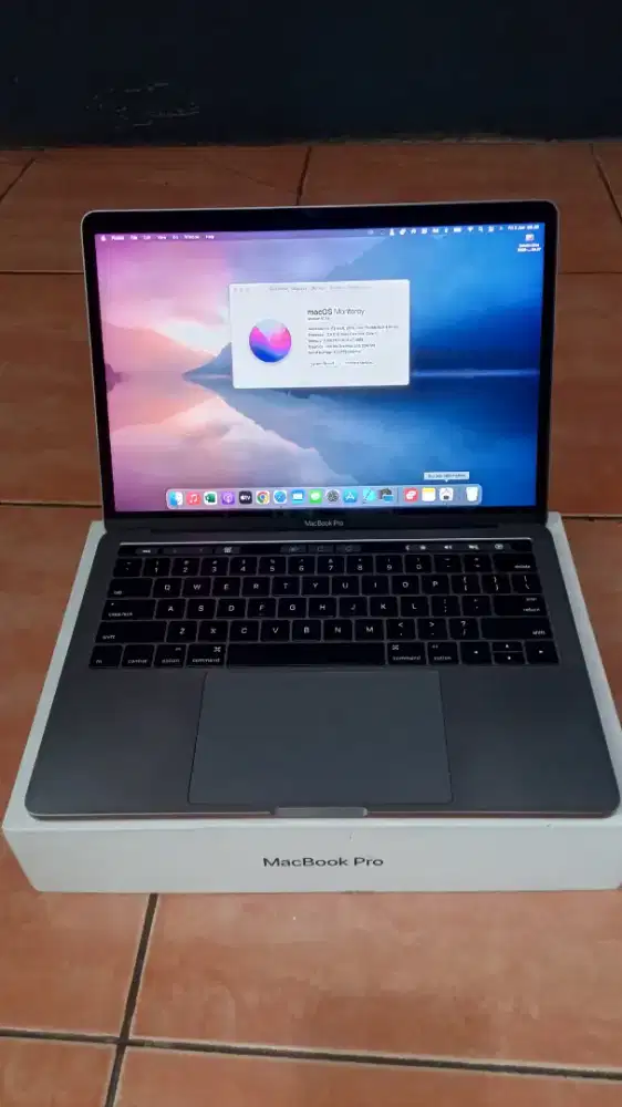 Macbook Pro Touchbar 2017 8/512gb