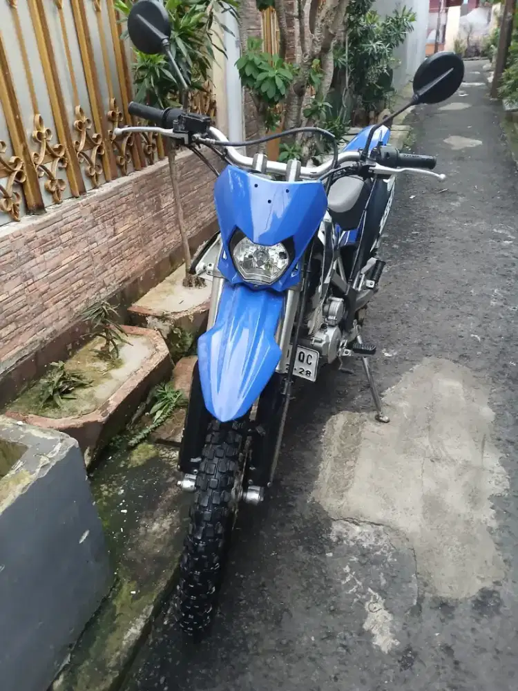 Moto bekas kawasaki KLX