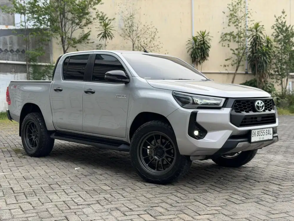 TOYOTA HILUX 2.4 V DC 4x4 FACELIFT AT 2025