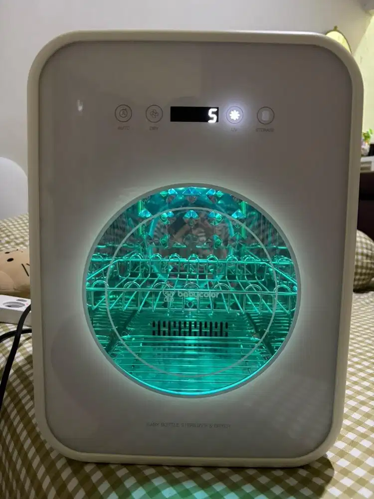 Preloved Babycolor uv sterilizer and bottle dryer