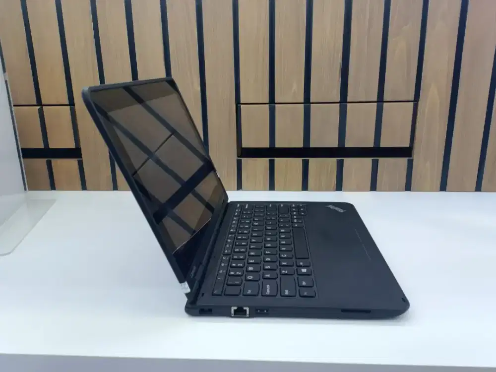 LAPTOP LENOVO THINKPAD LAYAR SENTUH