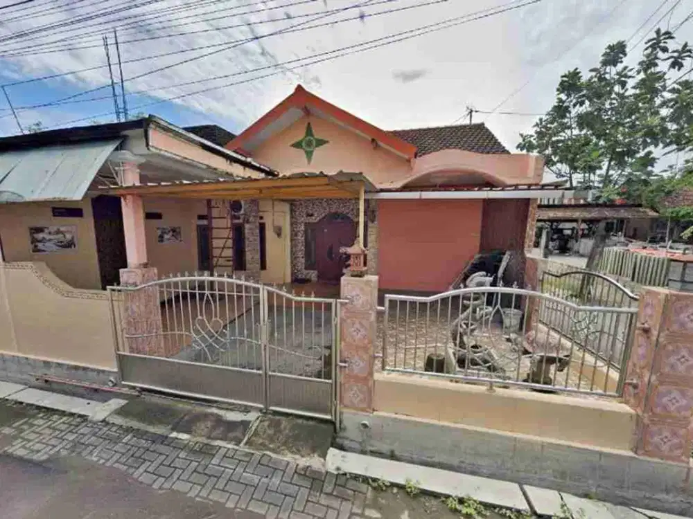 Rumah di Jl Candi Pawon Timur, Manyaran Semarang Timur