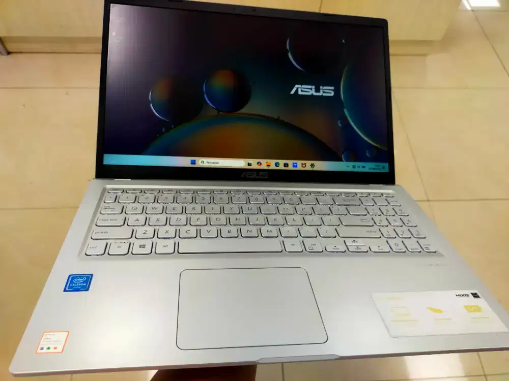 Dijual laptop Asus Vivobook A516MA ram 8GB DDR4 SSD 256GB NVME Layar