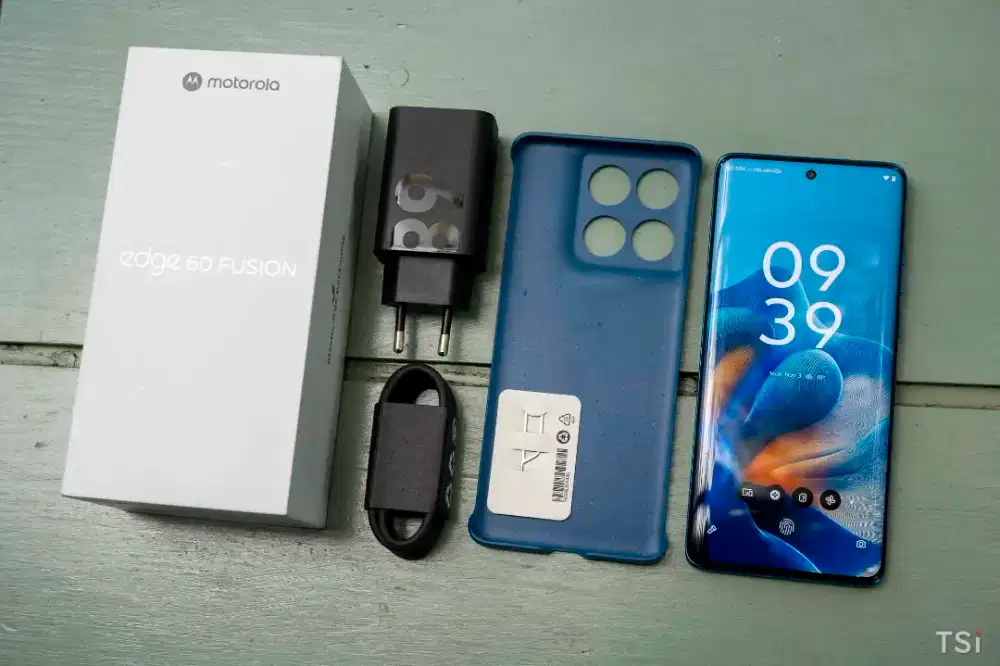 Motorola Edge 60 Fusion 5G 12/256 Garansi Resmi