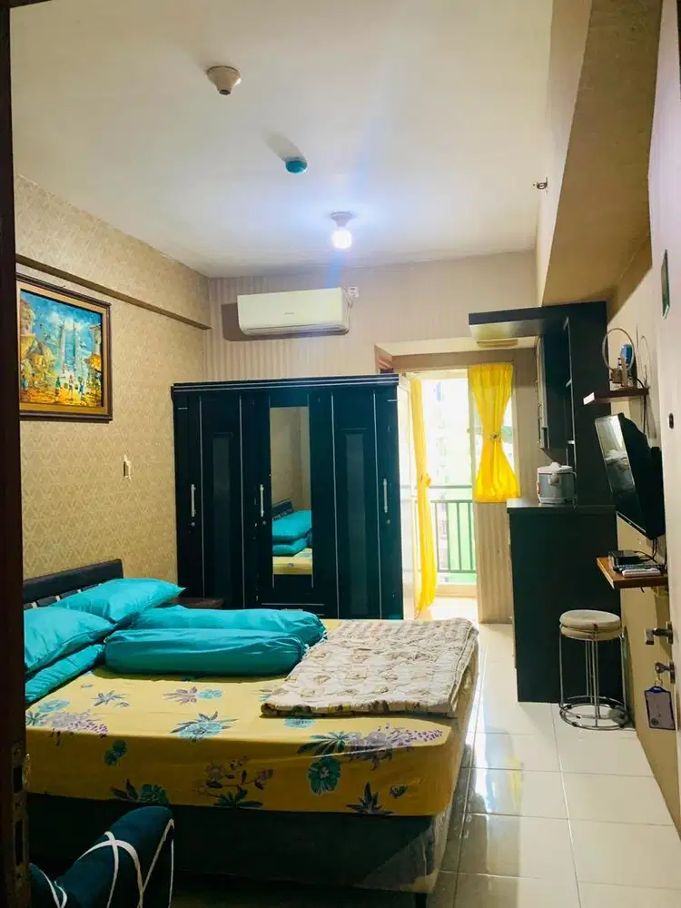 DISEWAKAN APARTMENT SIAP HUNI GREEN LAKE VIEW TOWER E
