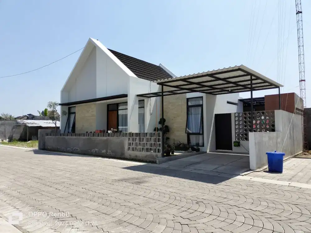 RUMAH MEWAH STRATEGIS DI JL RAYA TAJEM, DEKAT SMA BUDIMULIA