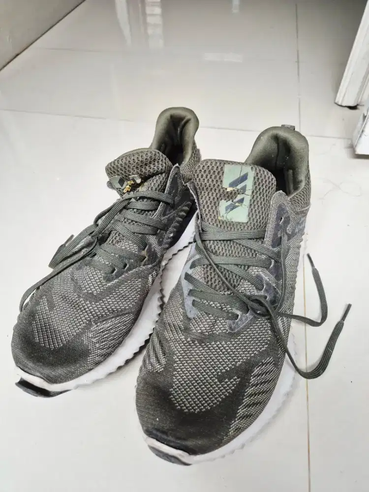 Adidas bounce alpha Ori Uk. 42 2/3