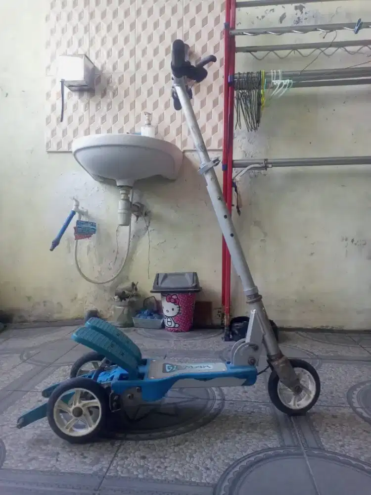 Skuter anak tipe injak pedal