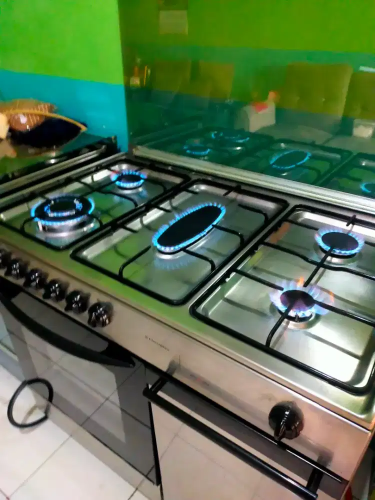 Kompor gas oven Siap Pakai dan Siap Kirim.