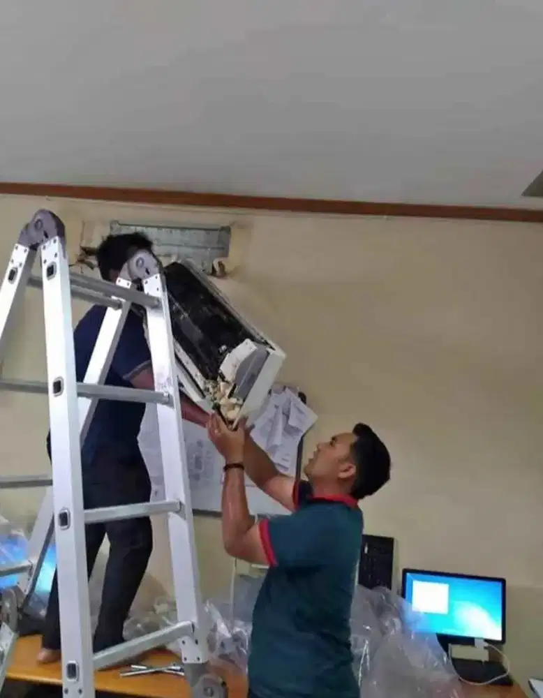 Cuci ac, servis ac, bongkar pasang Ac, Tambah/Isi ulang freon dll