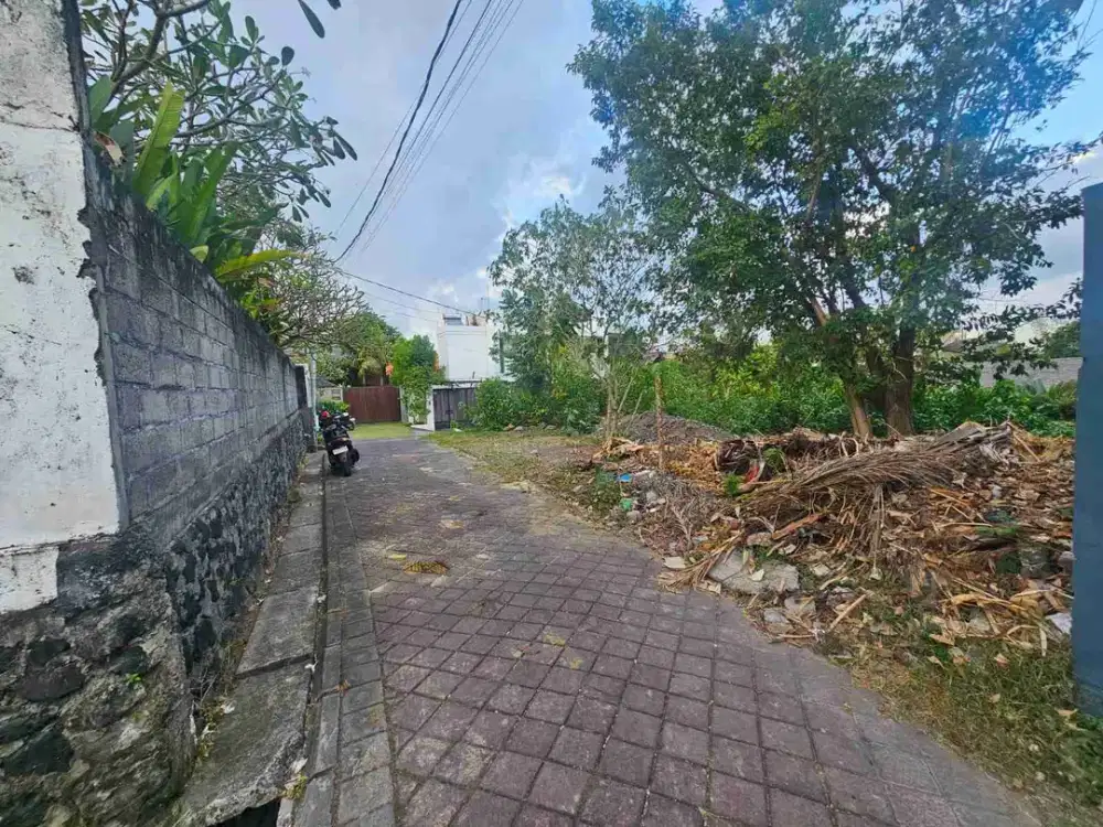 Tanah di pererenan lingk Villa