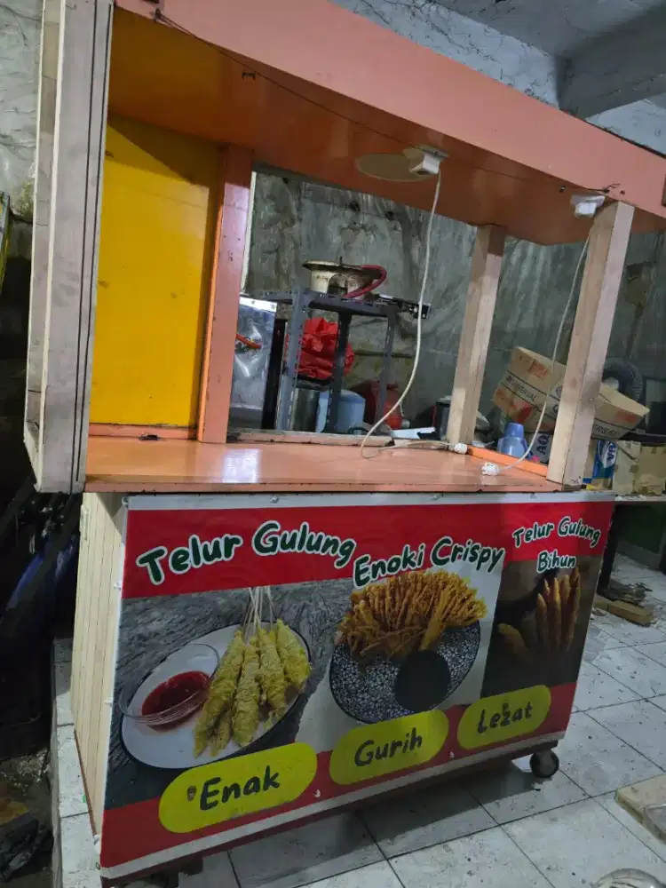 Gerobak kayu masih bagus