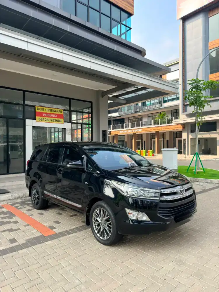 Dijual mobil kijang Inova reborn