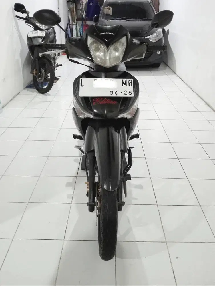 Supra x 125 Hitam