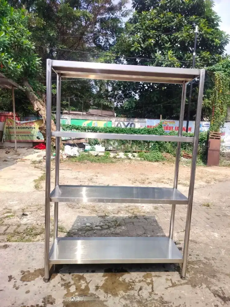 PRAKTIS TANPA RIBET  Rak 4 susun 
Ukuran P 120 L 40 T 175