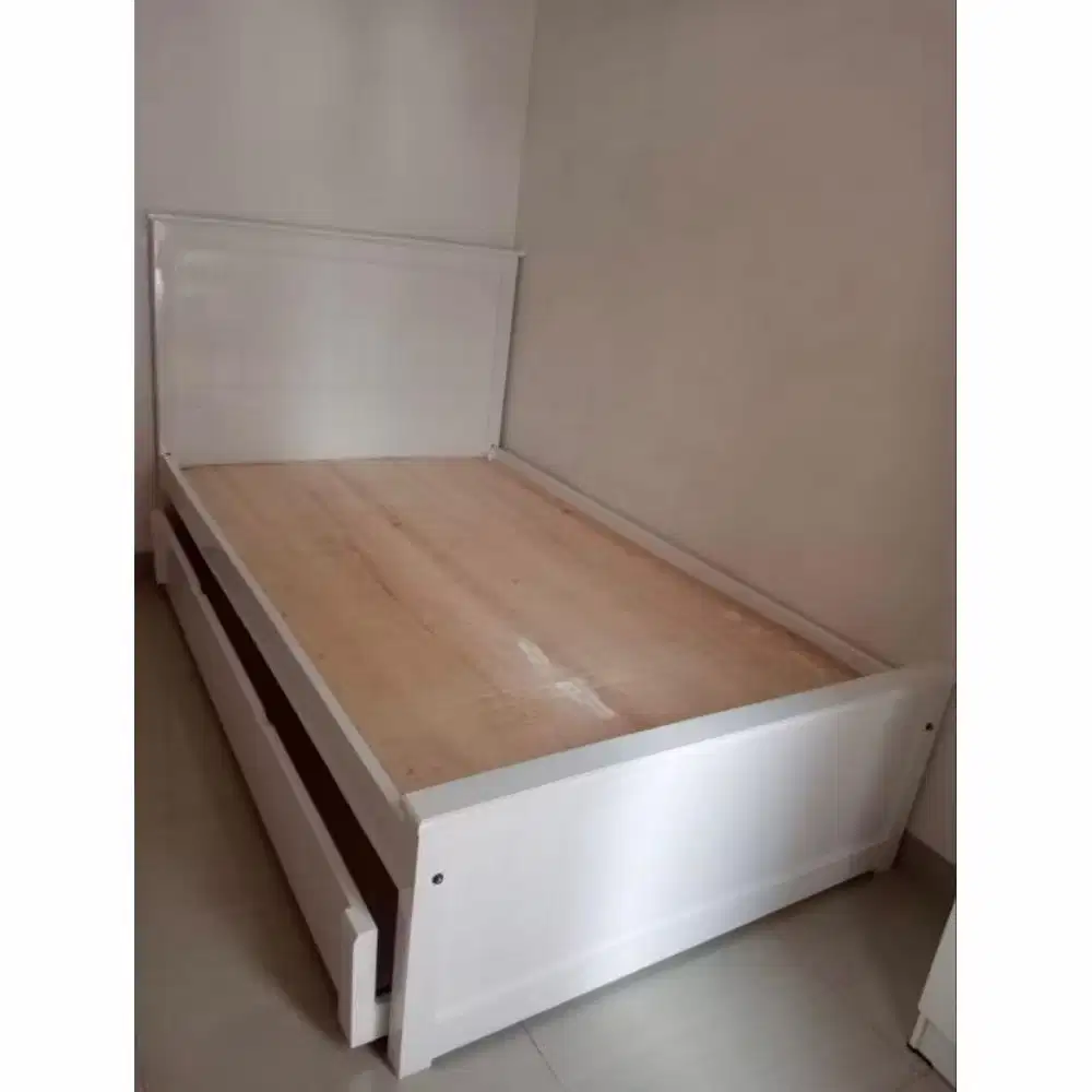 [Bekas] Dipan tempat tidur dorong ada laci