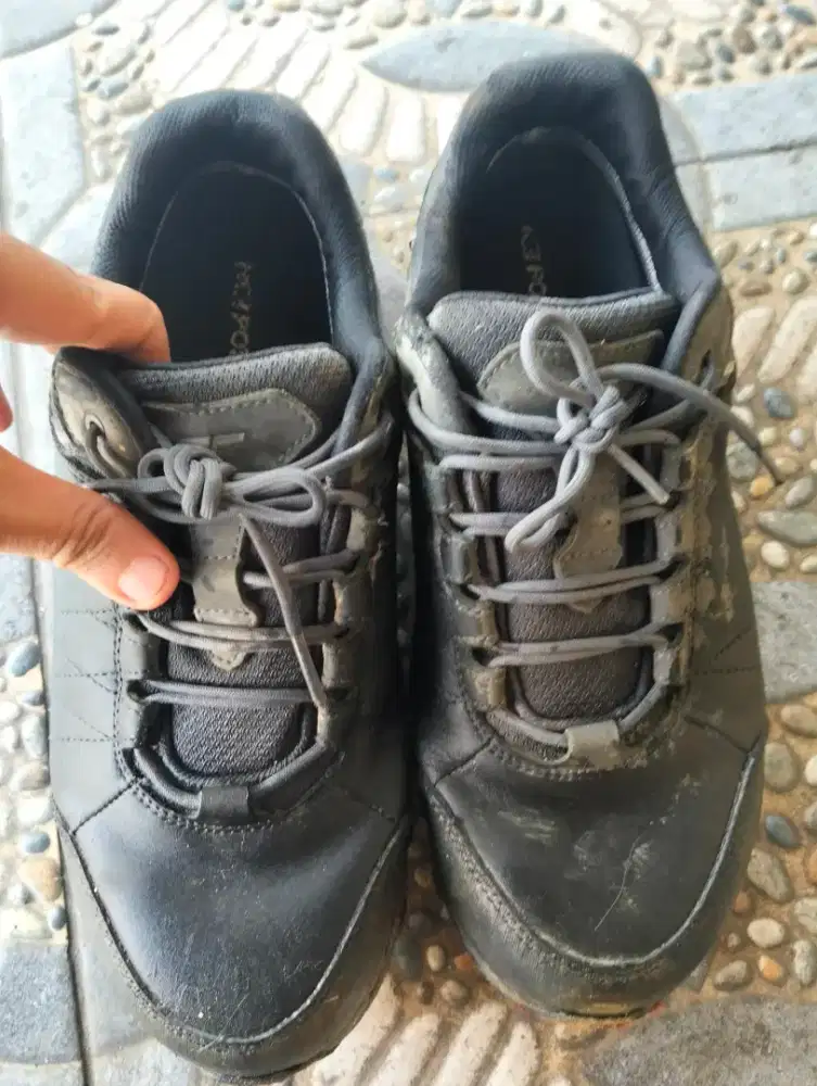 Sepatu hiking low hot potato