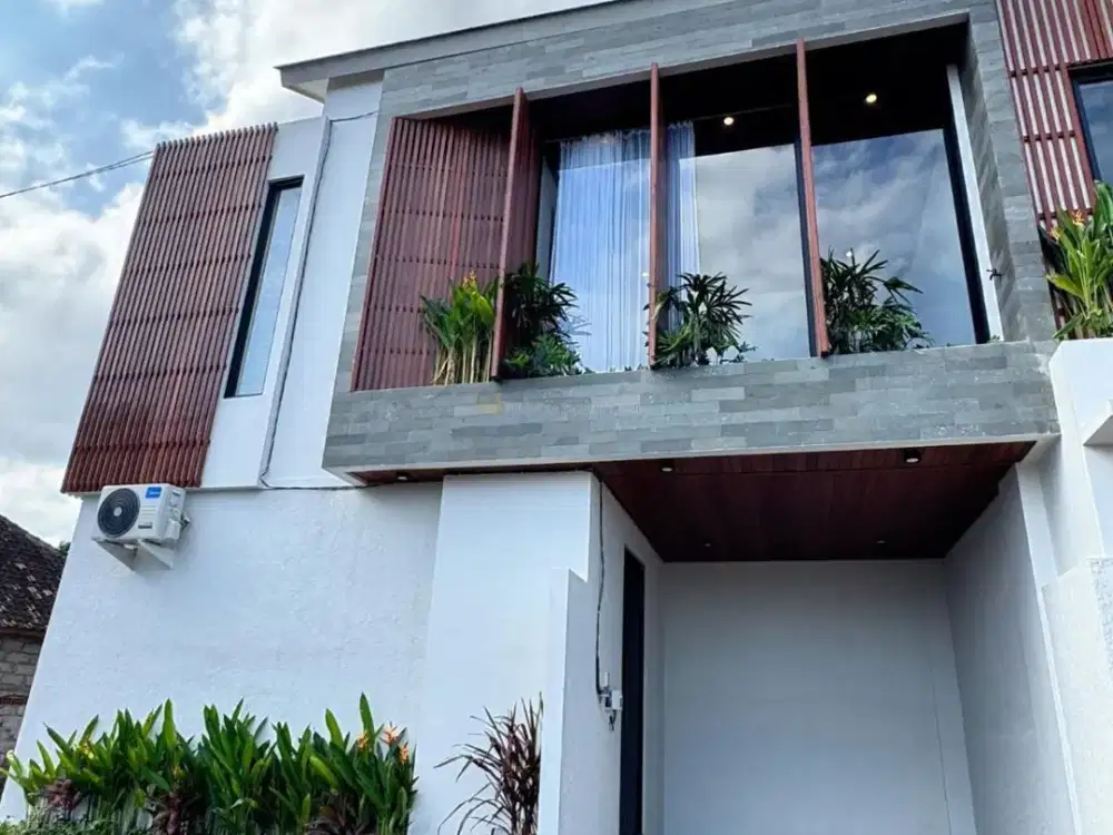 VILLA BRAND NEW DI PADONAN CANGGU LOKASI STRATEGIS DEKAT RS