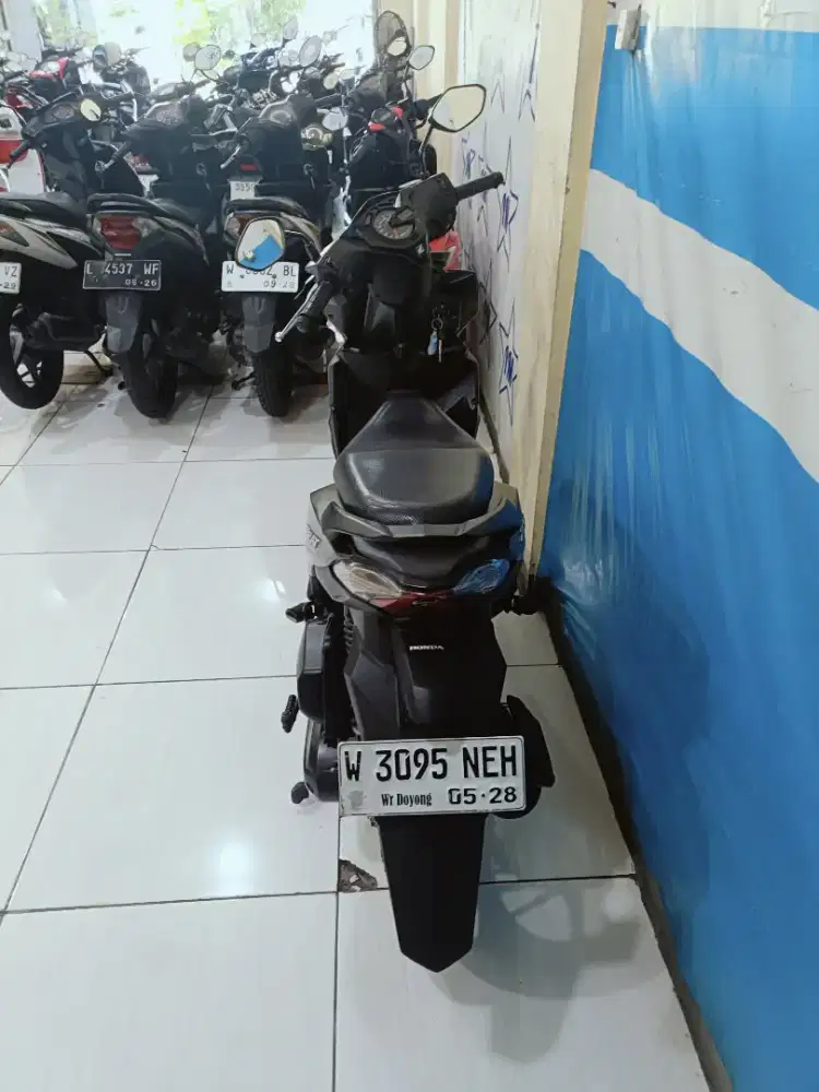 BEAT DELUXE ESP CBS ISS EXCLSV FI ECO 2022 KM 17RB LOW BISA KREDIT
