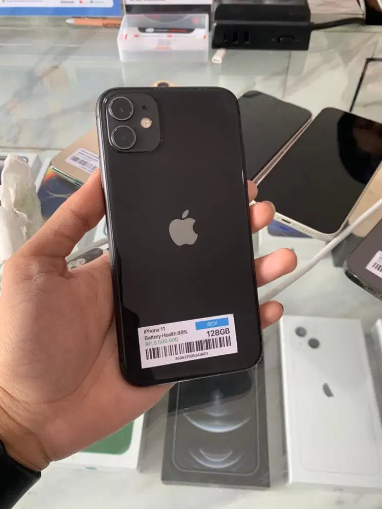 iPhone 11 64Gb iBox