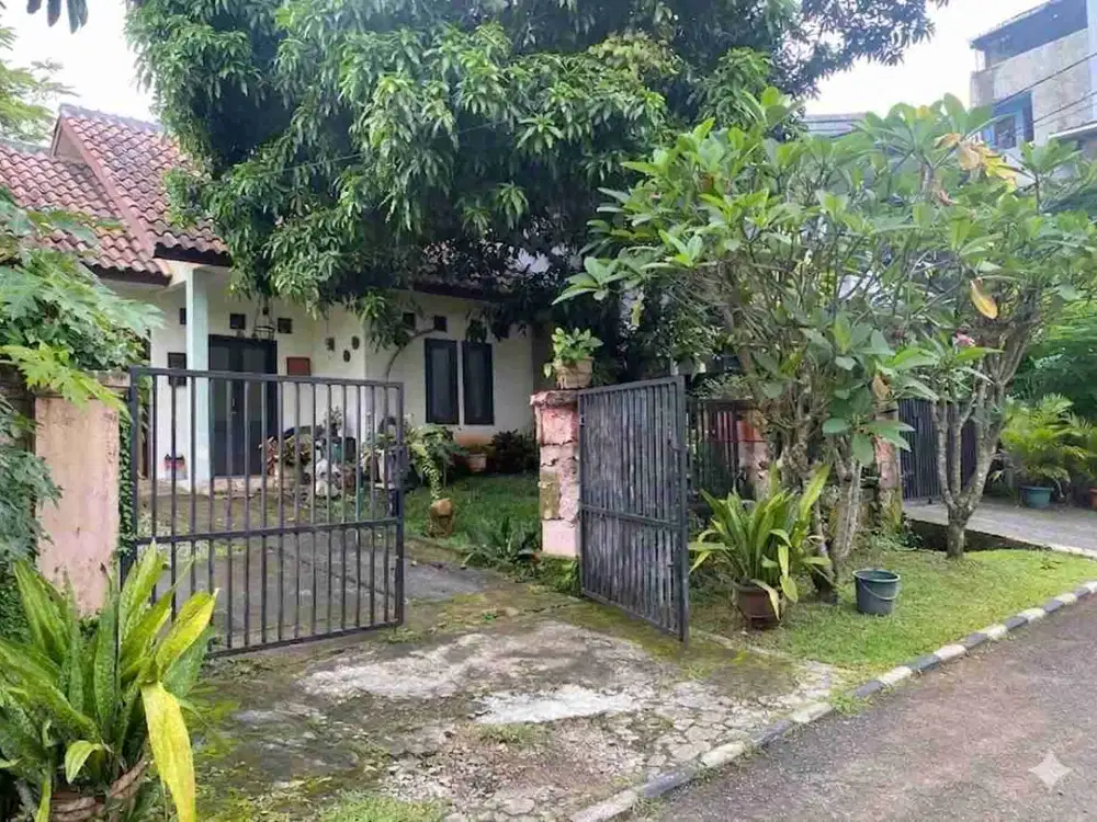 Dijual cepat rumah perlu renovasi lokasi strategis di Sektor 9 Bintaro