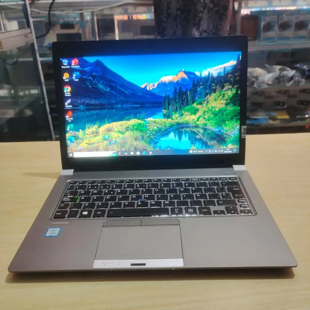Laptop Toshib Portege Z30C Intel Core i5 8/128 SSD Mulus