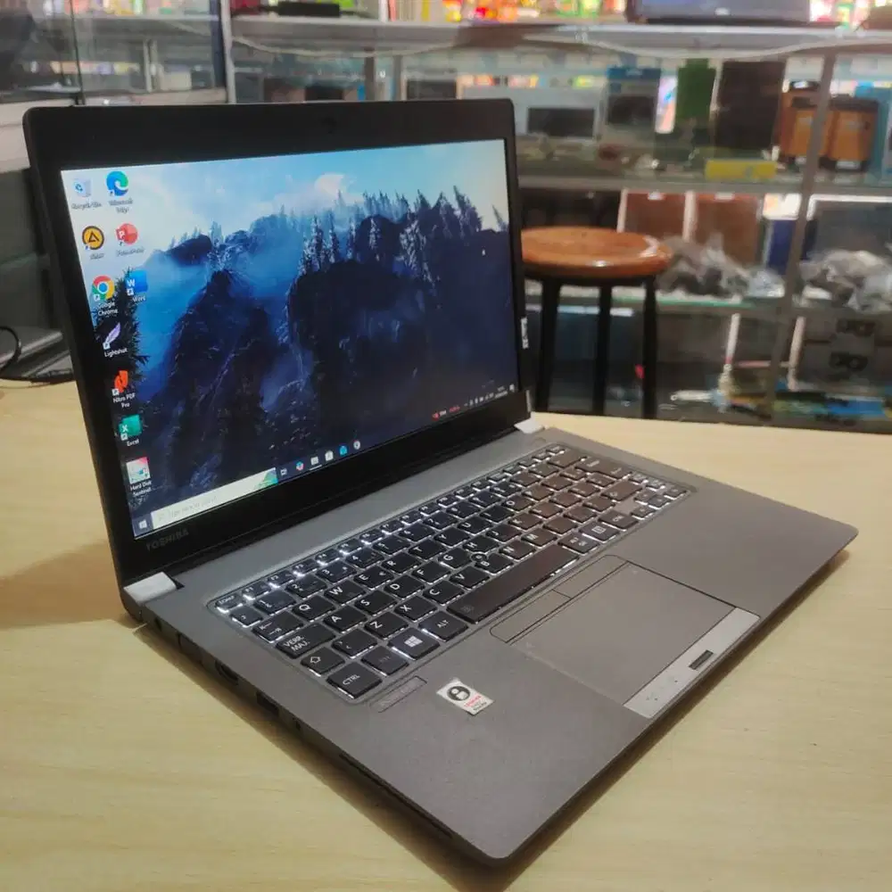 Laptop Toshiba Portege Z30A Intel Core i5 8/128 SSD Normal Siap Pakai