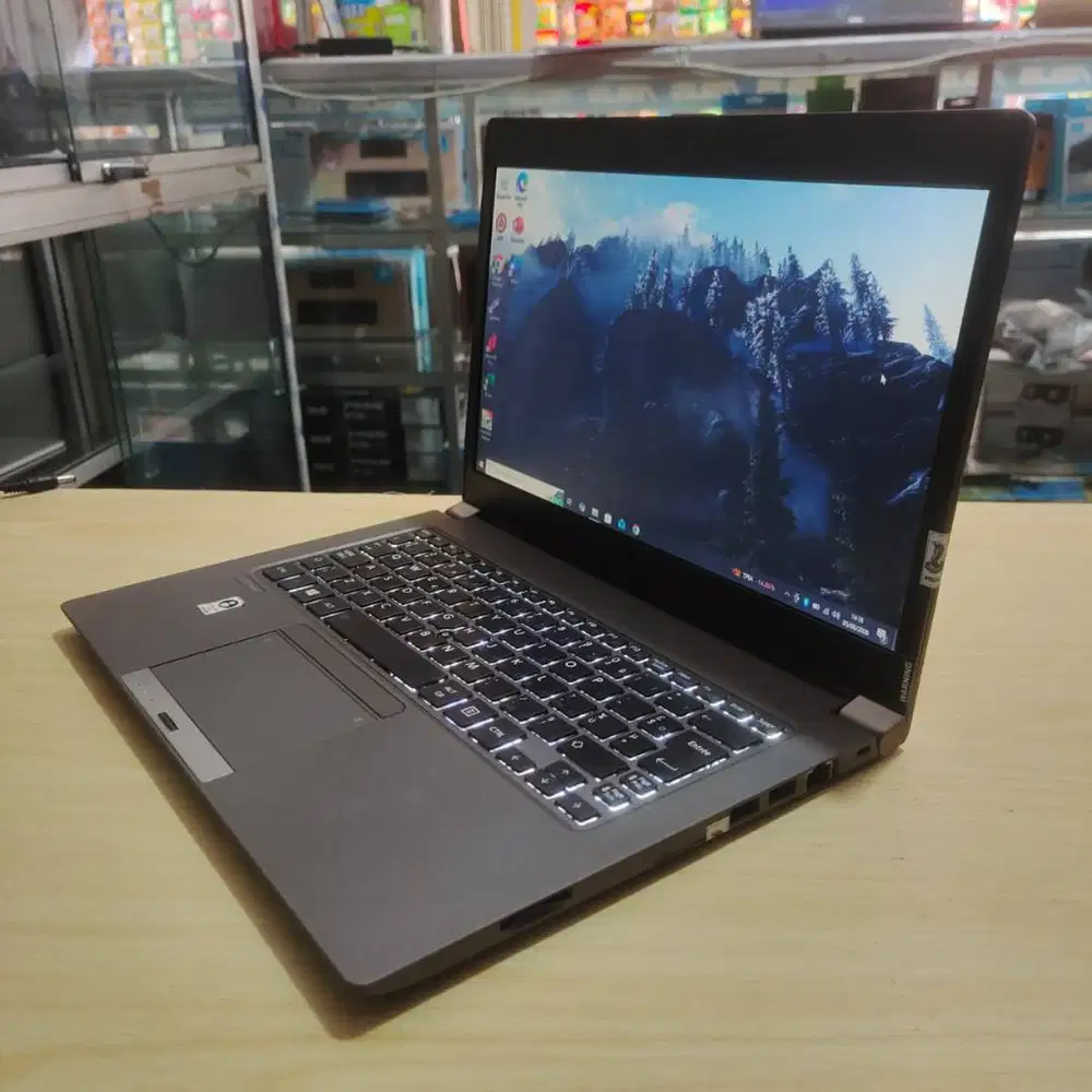 Laptop Toshiba Portege Z30A Intel Core i5 8/128 SSD Normal Siap Pakai