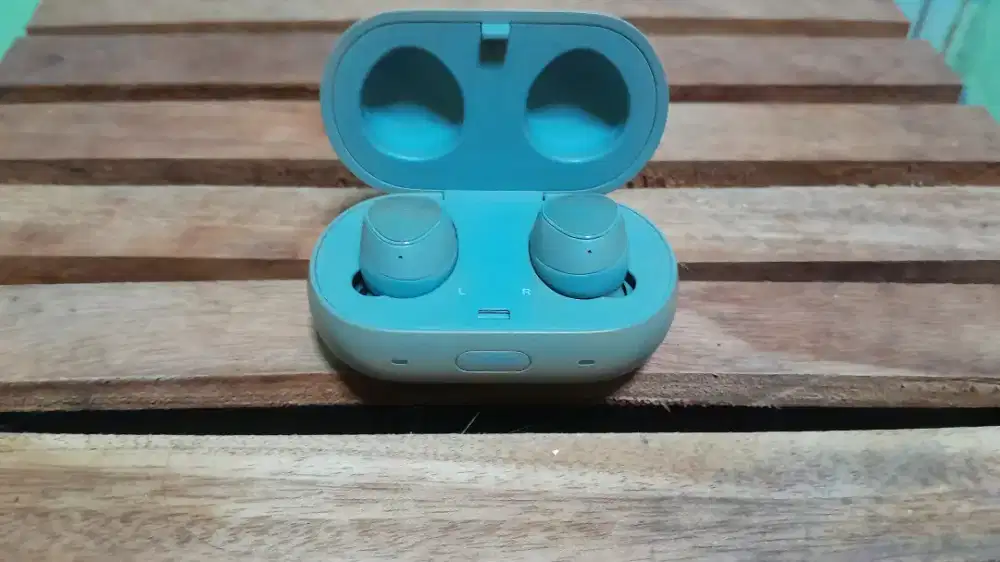 SAMSUNG Gear IconX
