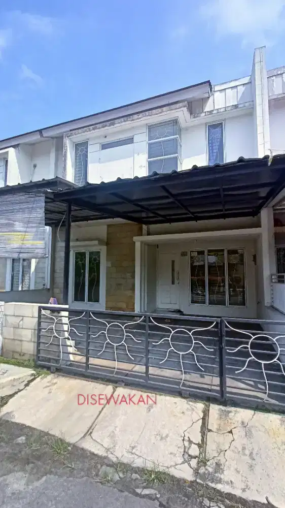 Rumah 2 lt 4 KT 2 KM 2 minimalis siap pakai aman nyaman bebas banjir