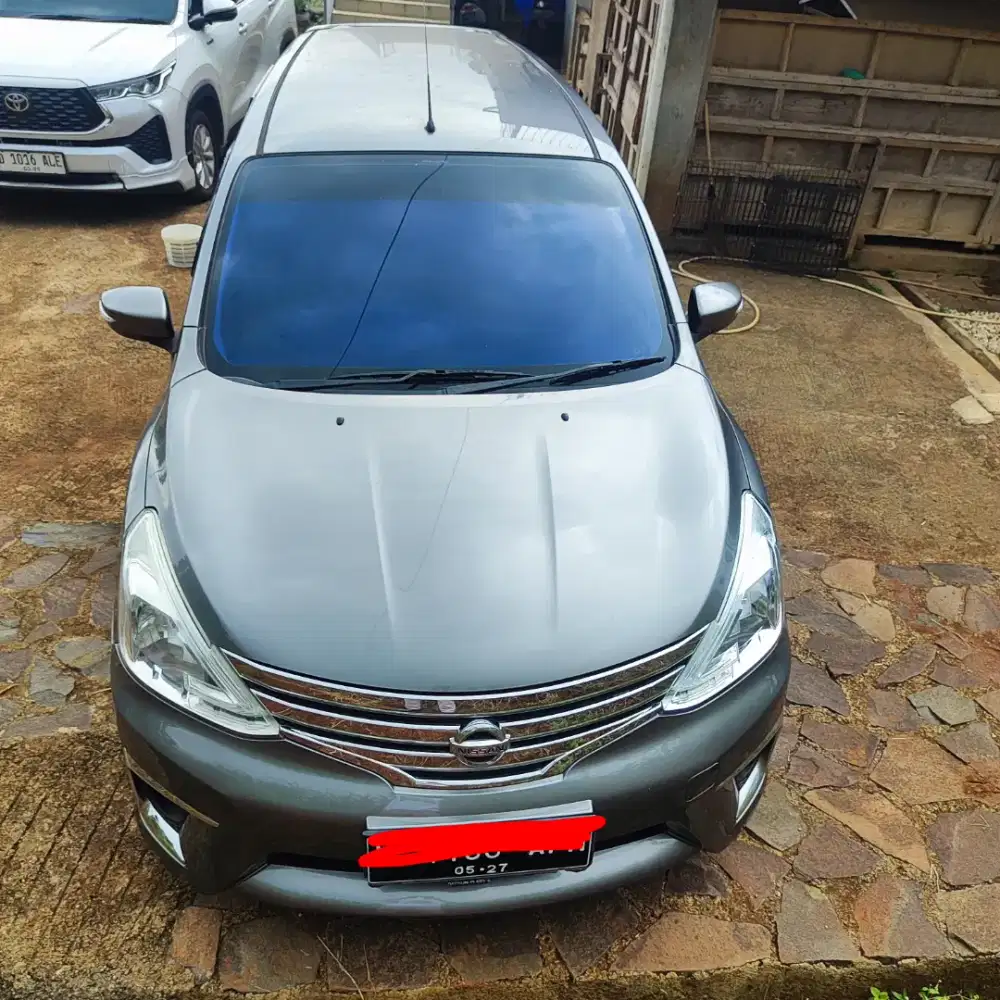 Jual Nissan Grand Livina 1.5 XV 2017 Abu-abu